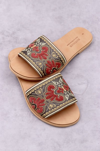 6073 Tambala Γυναικεία δερμάτινα σανδάλια.