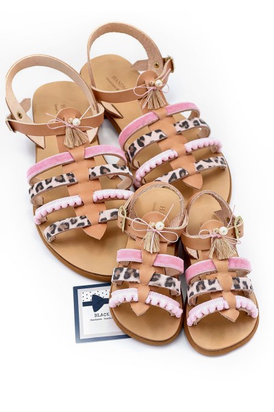 1052-1 Myla Γυναικεία δερμάτινα σανδάλια. 