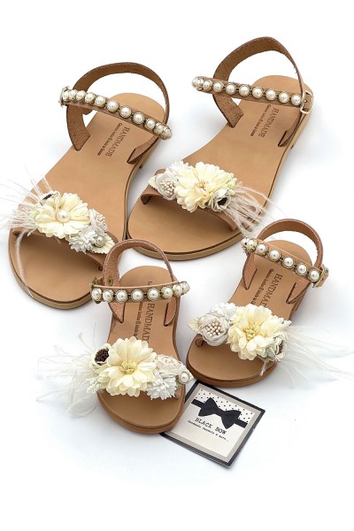 3133-1 Elle Γυναικεία δερμάτινα ή ανατομικά σανδάλια. 