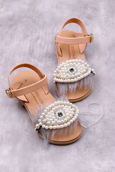 3150 Παιδικά δερμάτινα ή ανατομικά σανδάλια. (ΔΛ)