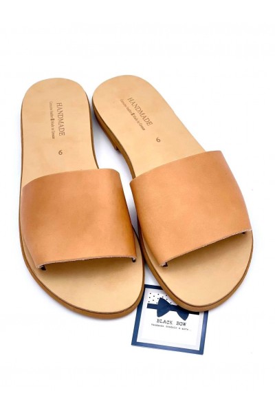 99184 Magnolia Γυναικεία δερμάτινα σανδάλια.